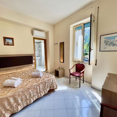 Hotel Desio Castellammare di Stabia Ngoại thất bức ảnh